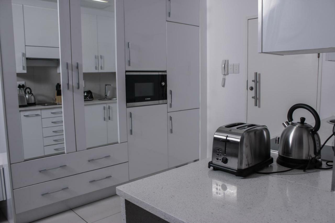 Itowers Studio Suite Gaborone Kültér fotó